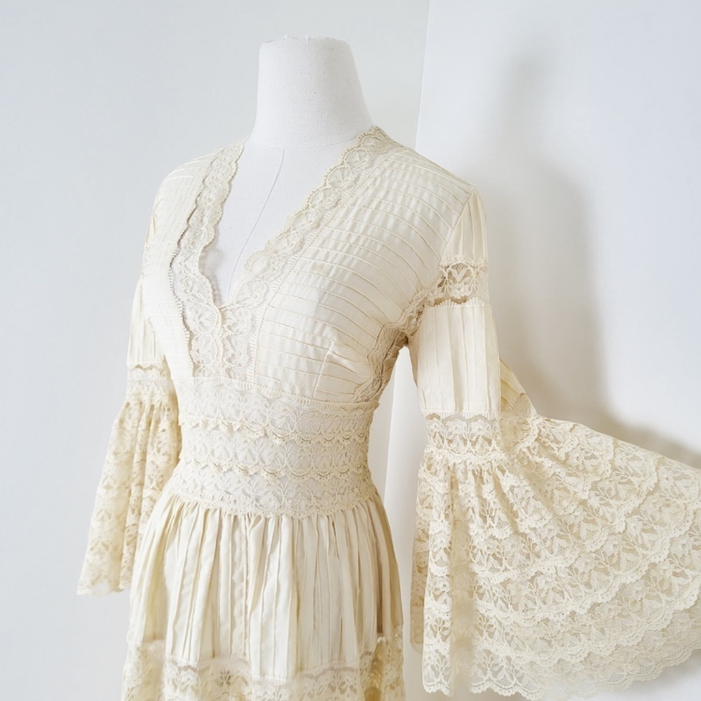 1970's Mexican Wedding Dress Cream Midi Long Sleeve Lace Pleats V-neck Tiered - Picture 7 of 16